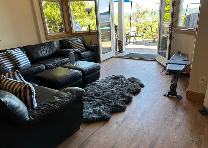 3 Bed Lake Sammamish Waterfront + Peloton Bike