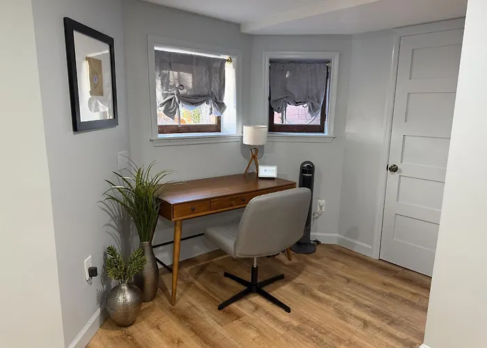 Newly Renovated Bloomingdale English Basement Apartment