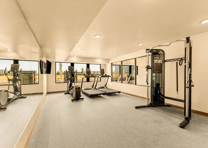 Livaway Suites Orem-Vineyard