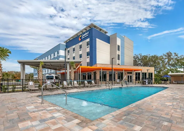 Comfort Inn & Suites Orlando Sanford Airport