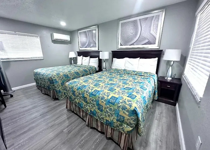 Lemon Bay Motel