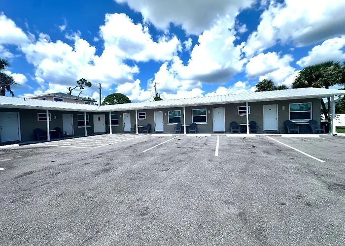 Lemon Bay Motel
