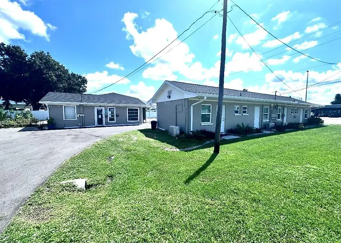 Lemon Bay Motel
