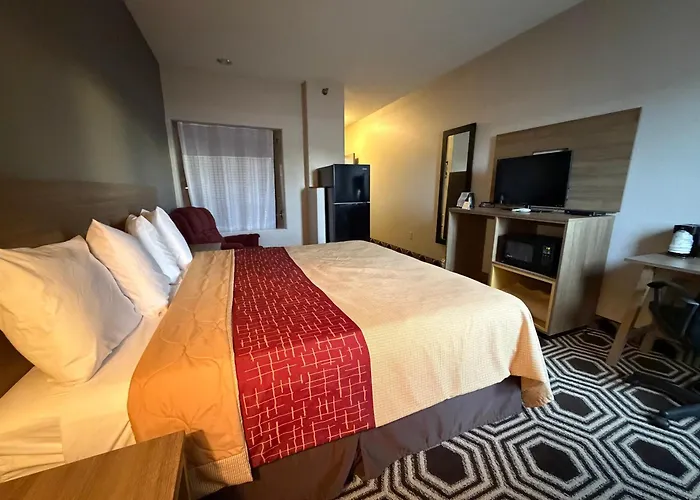 Relax Inn & Suites