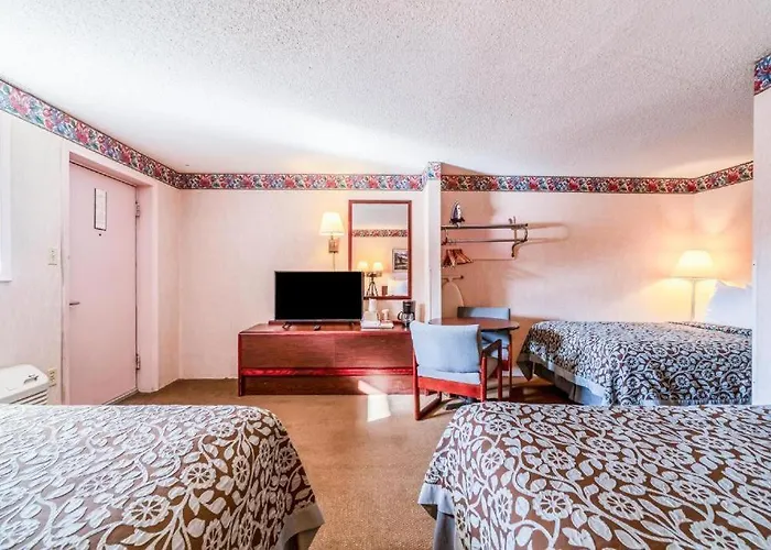 Ozark Junction Inn