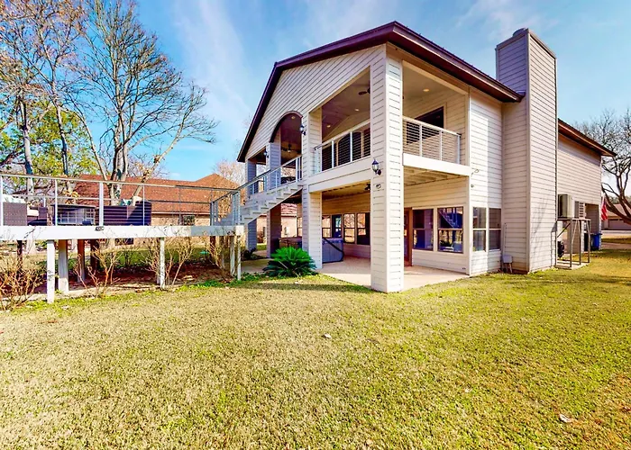 Lakefront Home With Hot Tub, Dock, Kayaks, Central Ac, & Great Lake Views