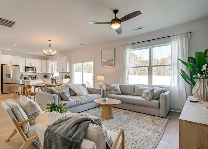 4 Mi To Surf City Beaches! Family Coastal Retreat