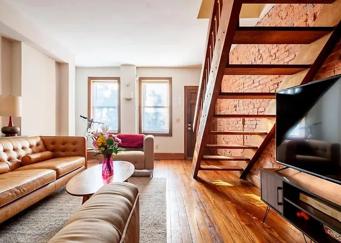 Family Friendly Home In Trolley Square