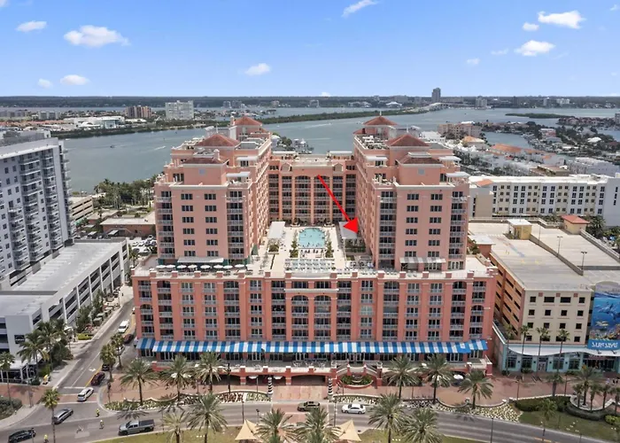 833 Aqualea / Beachfront Resort Clearwater Beach