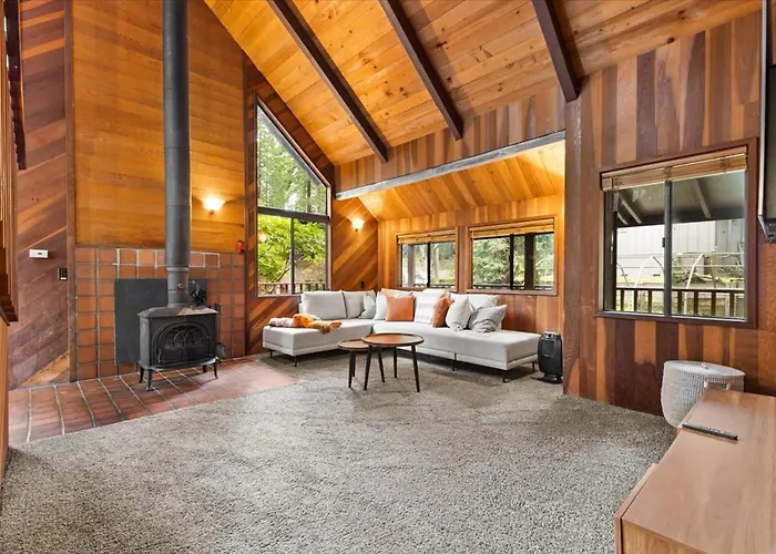 Redwood Retreat In Gualala