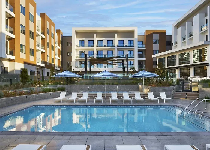 Courtyard By Marriott Sand City Monterey