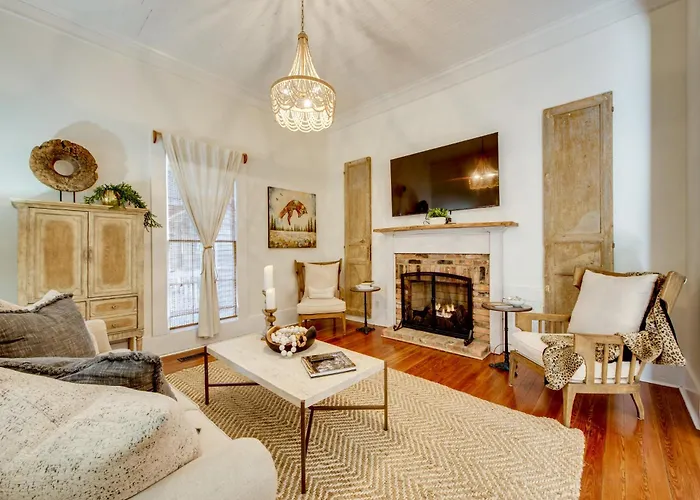 Walk To Broad St! Family Home In Historic District
