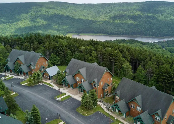Camp Four 23: Pet Friendly, Slope Side, Gas Fireplace