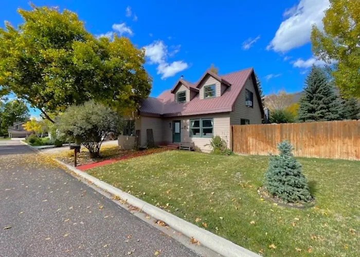 Quiet Basalt Home Fenced Yard, Work Space, Pets Ok