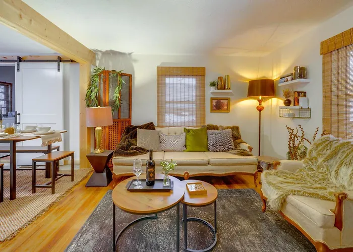 Walk To Dtwn Fayetteville: Family Home W/ Fire Pit
