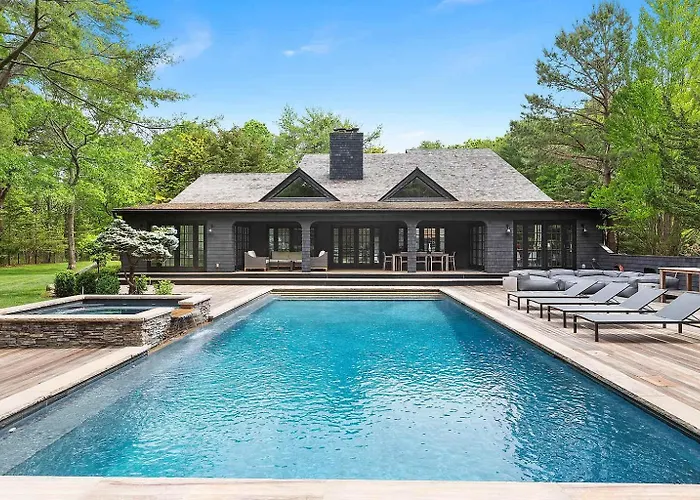 Wainscott Woods By Rove Travel - Luxe Estate With Pool