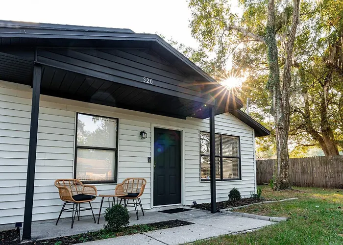Charming Mount Dora Retreat Near Downtown