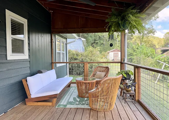 Creekside Base For Hiking & Biking | Near Downtown