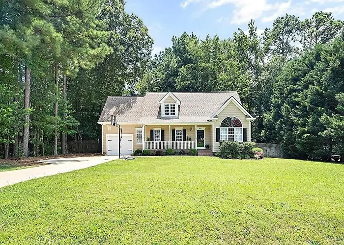 Peaceful Retreat With Large Garden In Summer Oaks