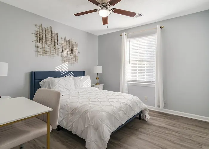 Comfortable 30 Day Home For Families, Relocation, Work Stays