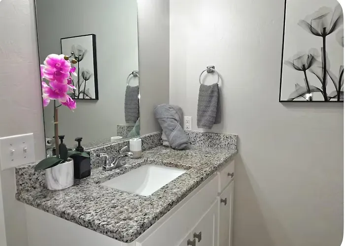 Family-Friendly 3Br Townhome