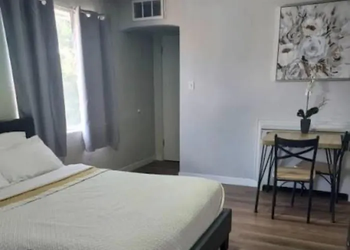 The Mint Motel