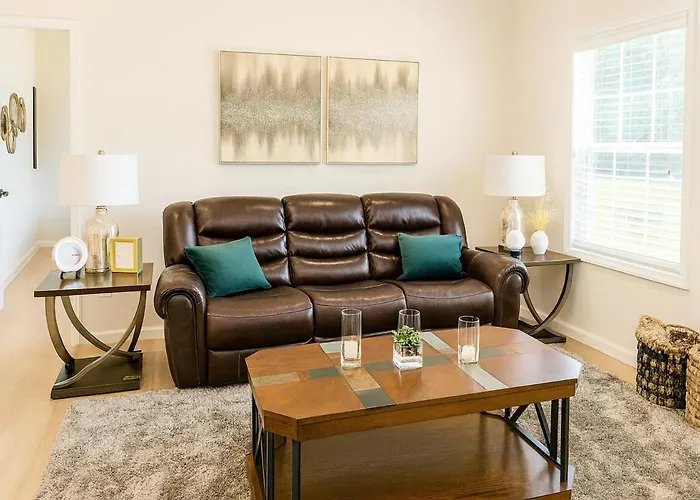 Executive 1Br Home - King Bed - Workspace - Quiet Vidalia Stay