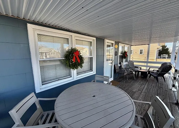 Welcome To The Sea Hunt An Updated, New-To-Market Coastal Gem
