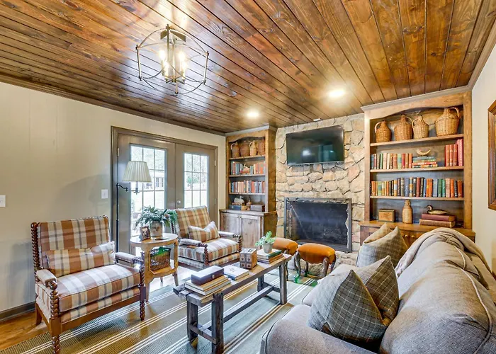 Fishing Ponds: Peaceful Tifton Getaway