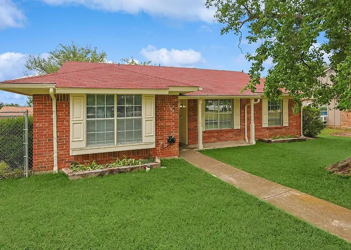 Family - Pet Friendly - Games - Walk To Nearby Park