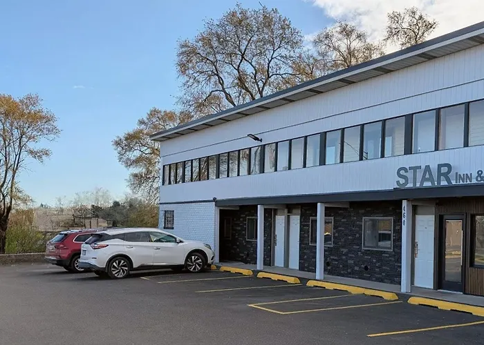 Star Inn & Suites