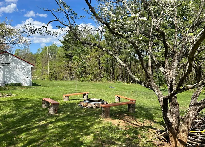 Tuggle'S Gap Roadside Inn