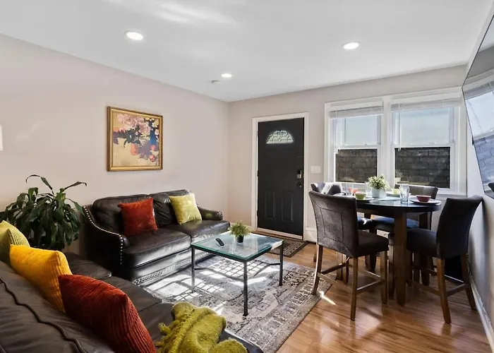 3Br Home 2 Baths Bonus Room, Minutes To Nyc