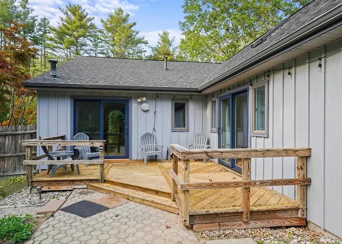 8 Mi To Saratoga Race Course: Quiet Family Home