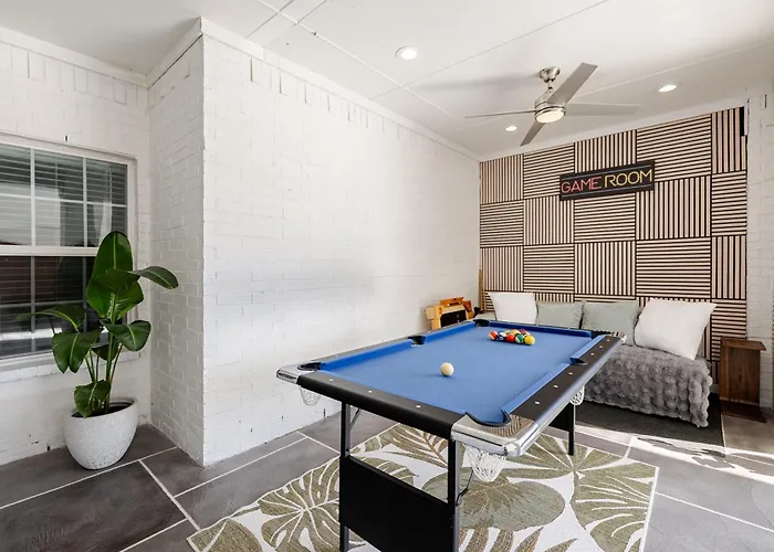 Pool & Game House,Sleeps 10,Billiards