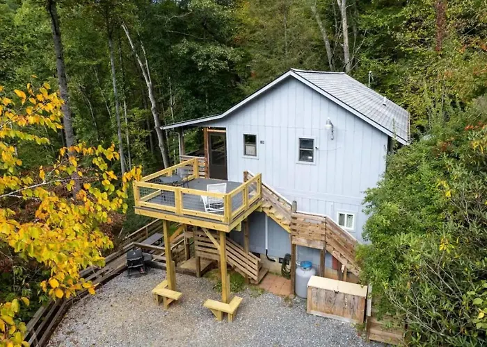 Crashing Creek Cabin - Hot Tub, Mountain Views And King Bed