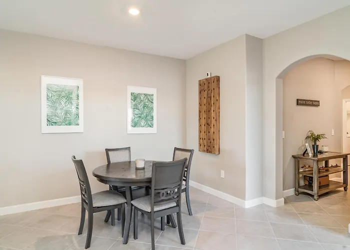 Welcome To Your Dream Condo In Lorraine Lakes Lakewood Ranch