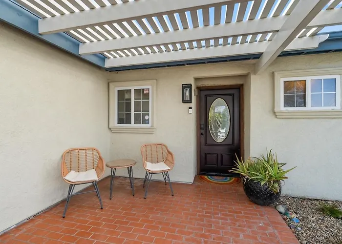 The Lookout By Coastline Vacation Rentals