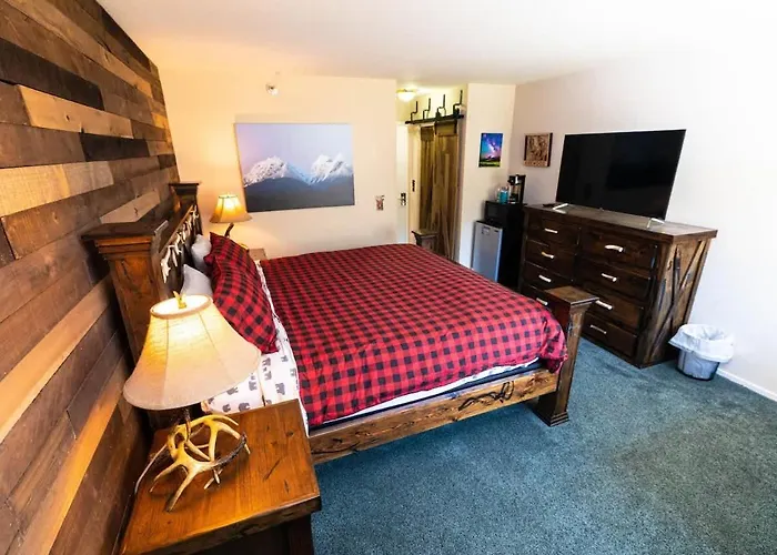 Ski In Out King Bed Suite Mountain View