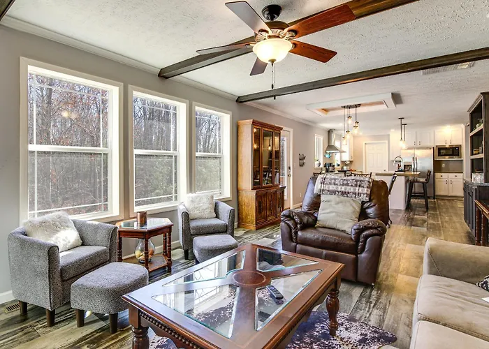 Near State Park! Pet-Friendly Home In Crossville