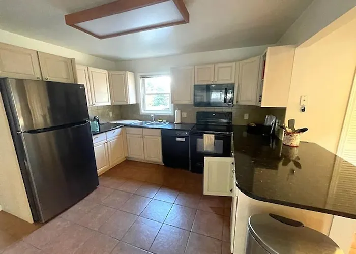 Quiet Basalt Home Fenced Yard, Work Space, Pets Ok