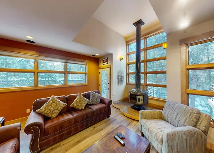 Tenmile Mountain House