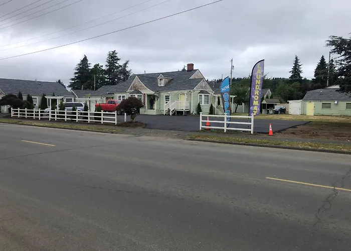 Elma Lodge And Suites