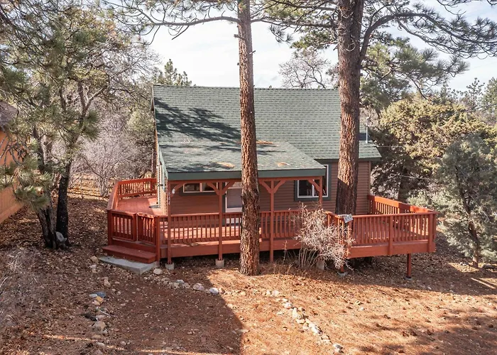 Bear Den|Jacuzzi, Steps Away From Trails, Dogs Ok