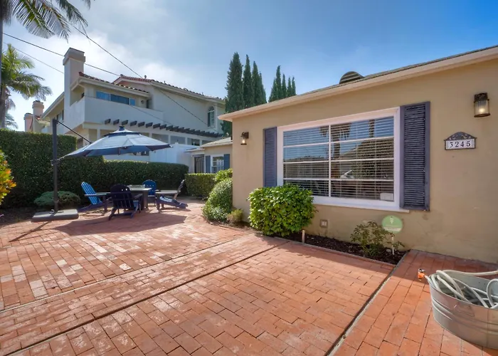 Coastal Cottage Steps From The Sand | Walk To Carlsbad Village, Dog-Friendly