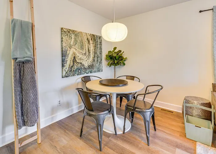 Quiet & Modern Family Home In Spring Lake