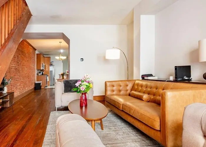 Family Friendly Home In Trolley Square