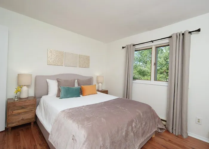 Outdoors, Hiking, Skiing Mountain Vacation Getaway