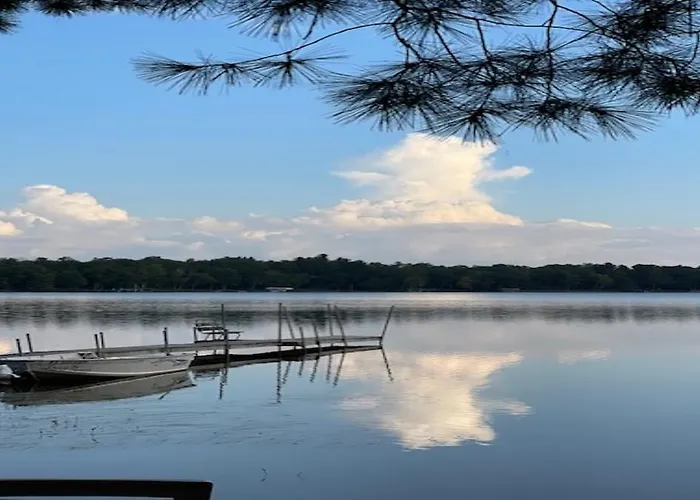 Northwoods Lake Content Cabin