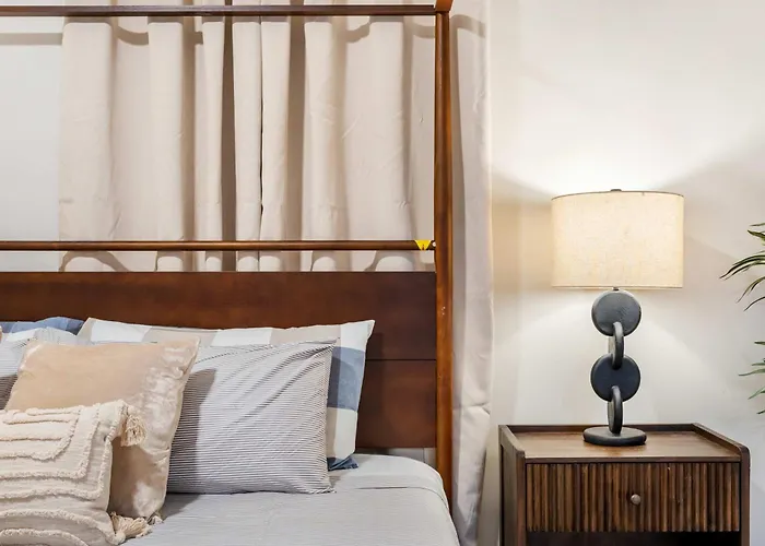 Elevated Gem - Sleeps 12 - 20 Mins To Downtown Chicago
